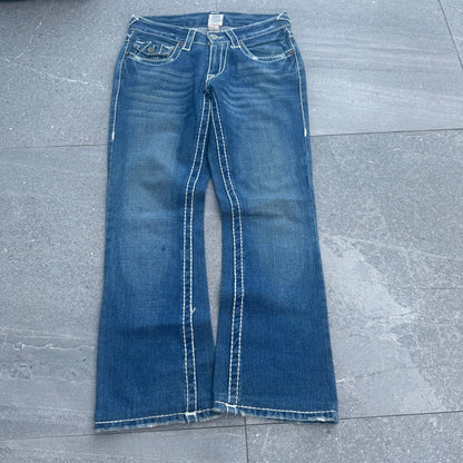 big embroidery trueys - 32x30”