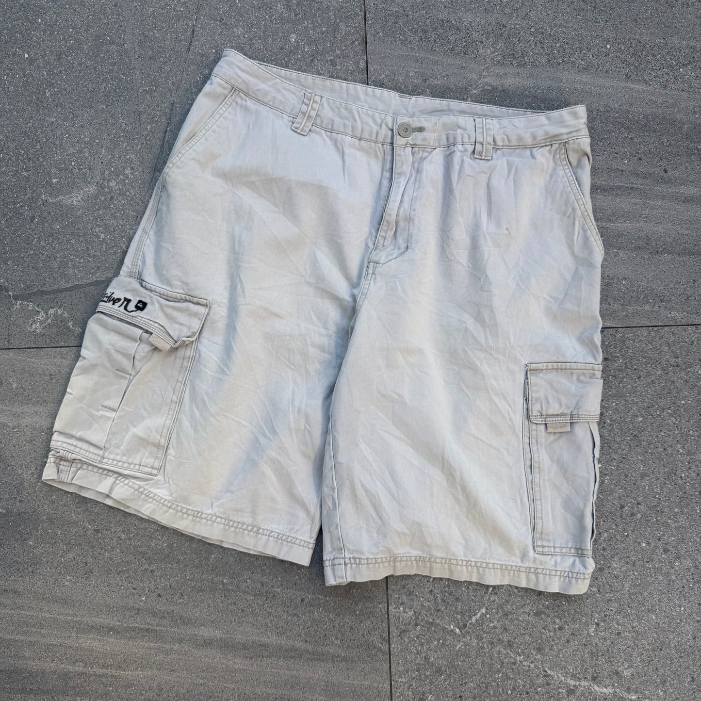 the CLEANEST tan quiksilver shorts (below knee fit) - 36”