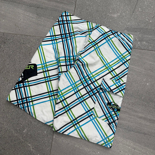plaid quiksilver side hits - 32”