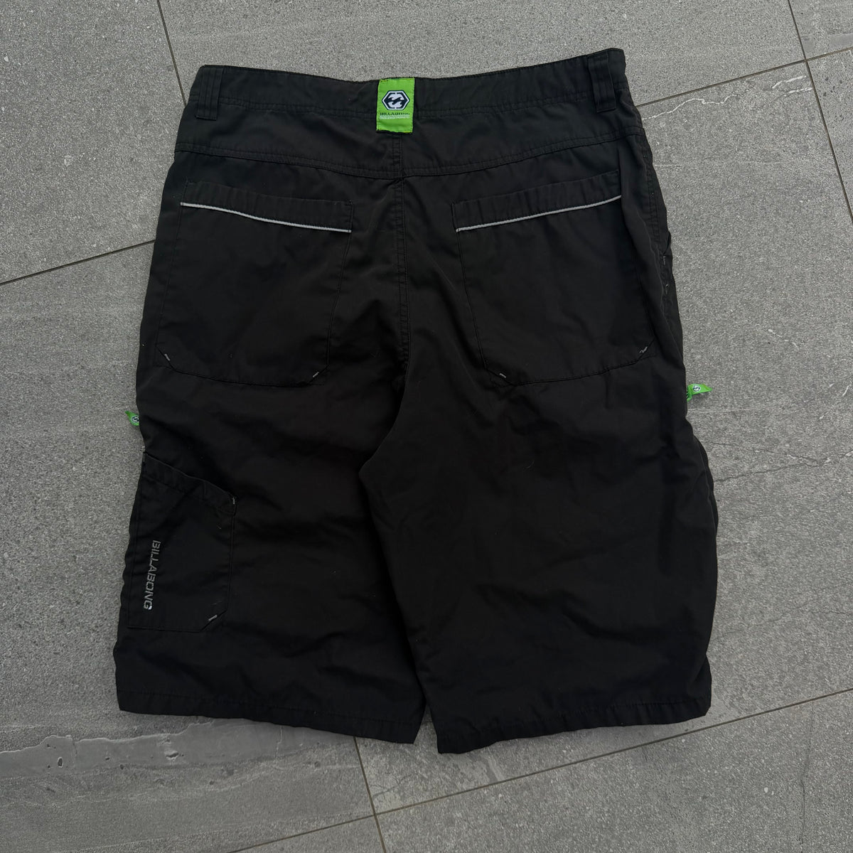 3/4 length billabong shorts - 34”