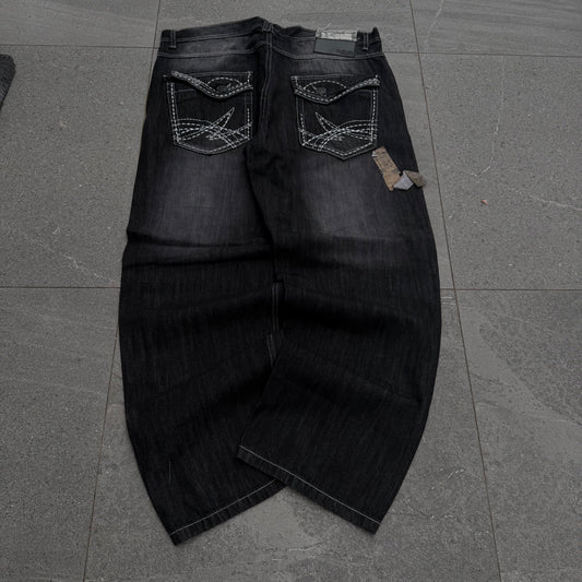 i cried when i saw these. deadstock southpoles - 42x32”