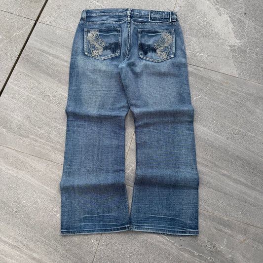 istg u will not find a pair with this wash/embroidery again. 36x31”