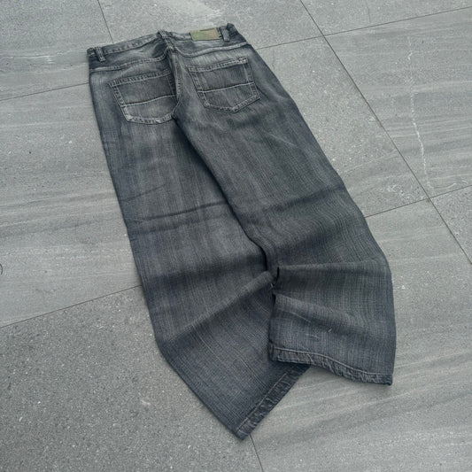 the best fade/wash i’ve EVER SEEN. - 36x33”