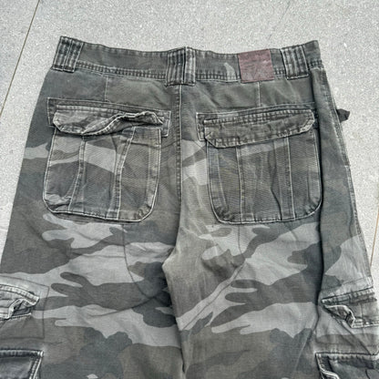 beautiful dark camo beaters - 34x34”