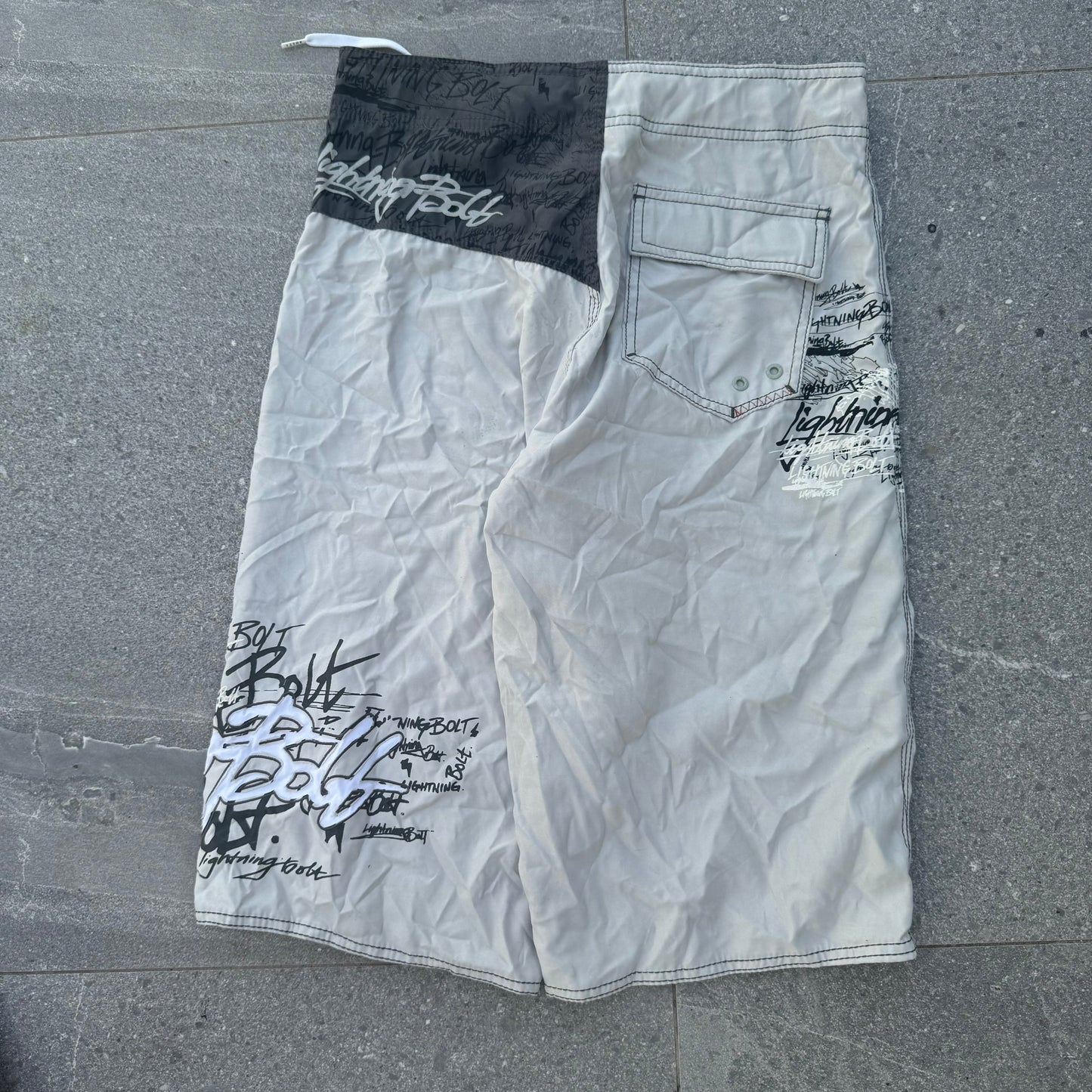 lightning bolt boardies - 31x14”