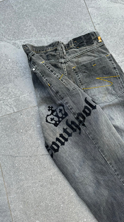 grail southpole crowns - 32x32”