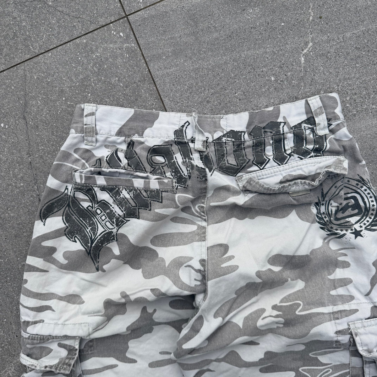 rare af arctic camo billabong shorts - 31”