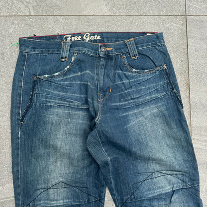 free gate bootcuts - 34x32”