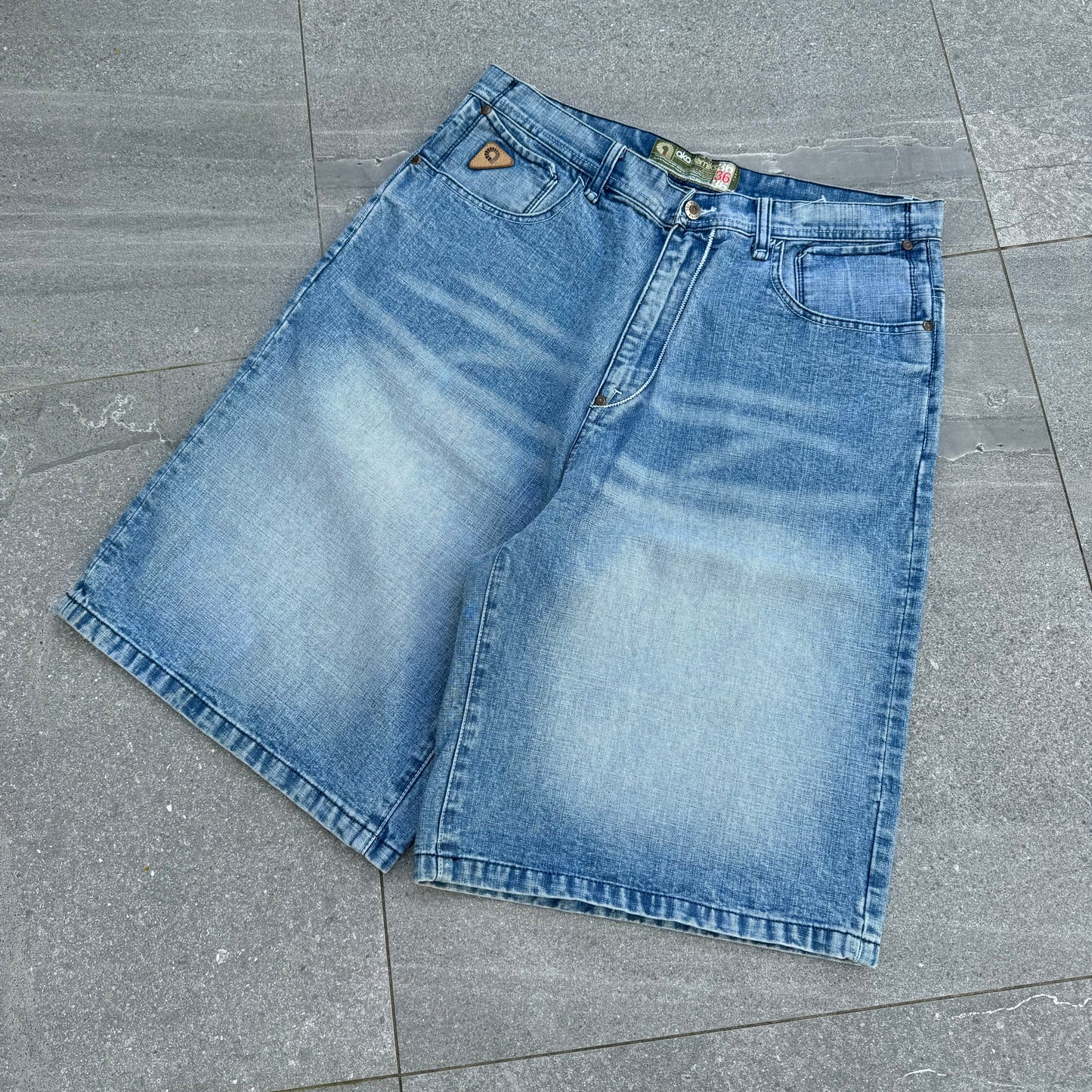 fatttt akademiks jorts - 36”