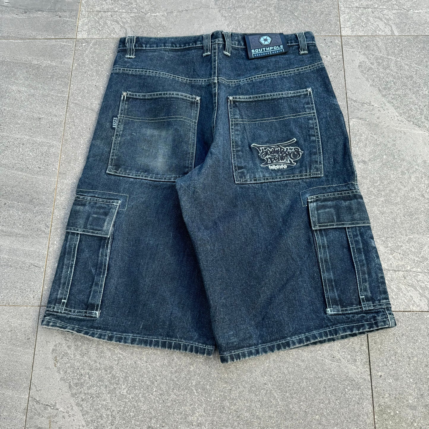 southpole graffiti cargos - 34”