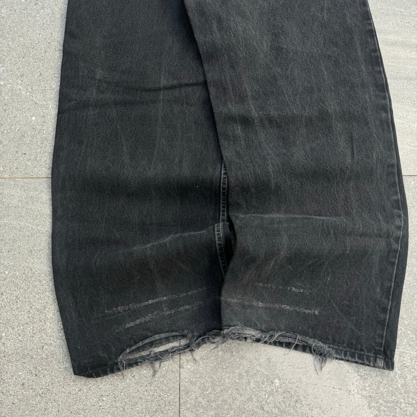 best fitting jeans. - 36x31” (11.5” leg opening)