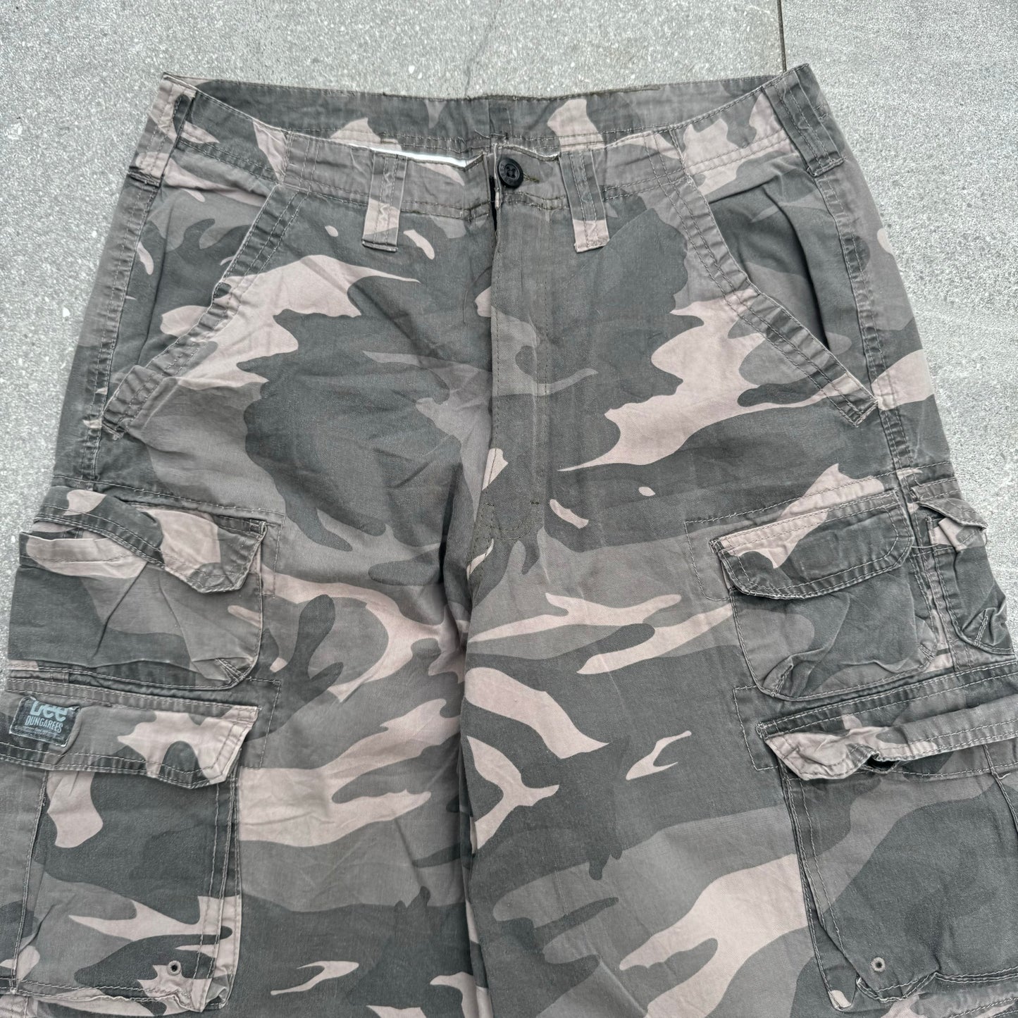 yew camo shorts - 31x10”