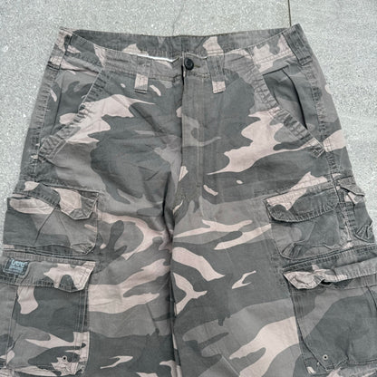 yew camo shorts - 31x10”