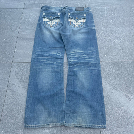 xtreme couture bootcuts - 37x31”