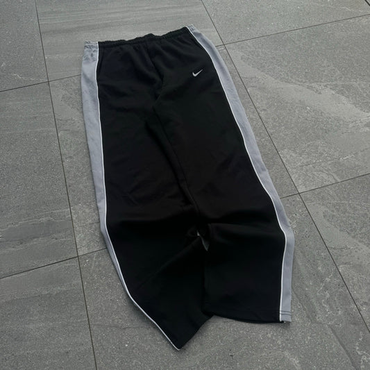 gangsta nike track pants - M