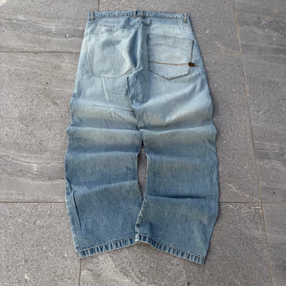 PHAT billabong light wash denims - 34x32”