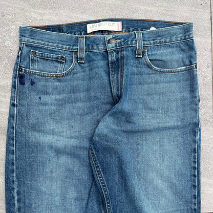 best levi cut ever 😫😫 levi 527 low bootcuts- 34x30”