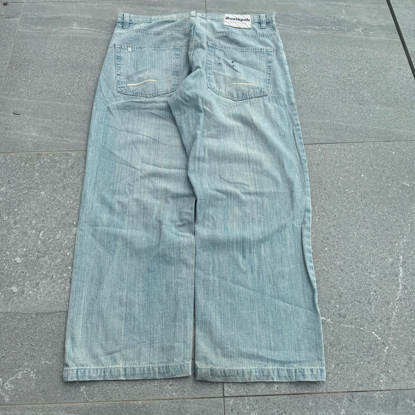 beautiful lightwash southpoles - 38x32”