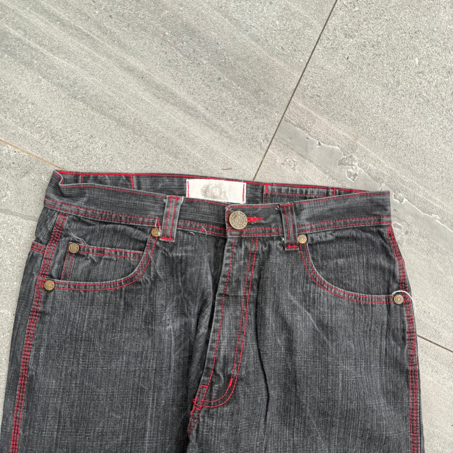 ashy black RRs - 32x30”