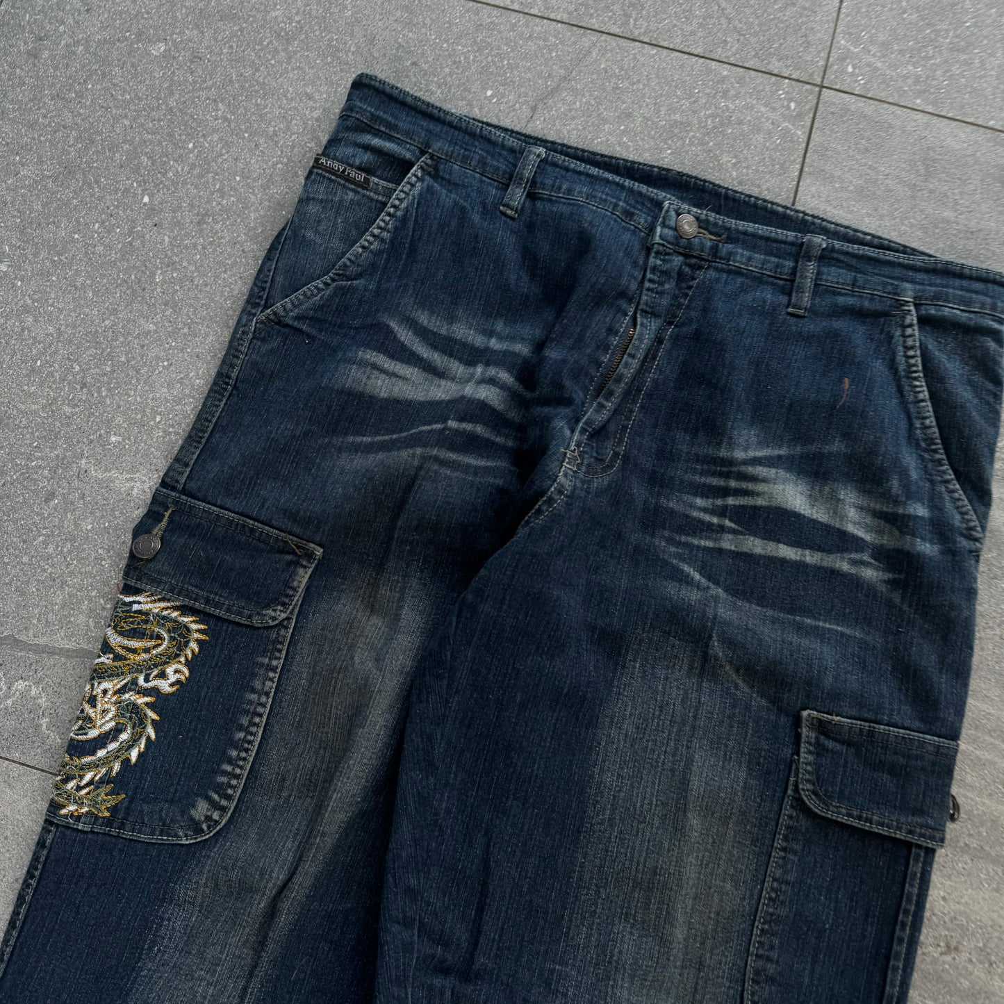 dragon side hits - 38x30”