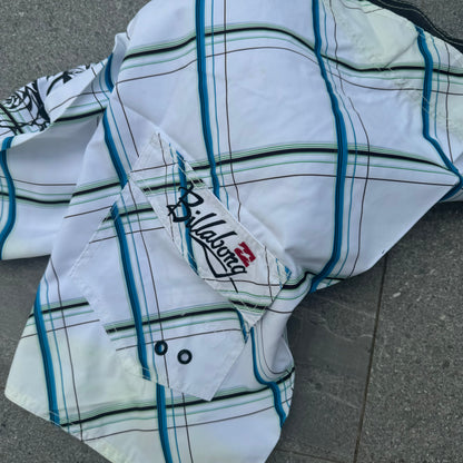 deadstock billabong boardies - 30x12”