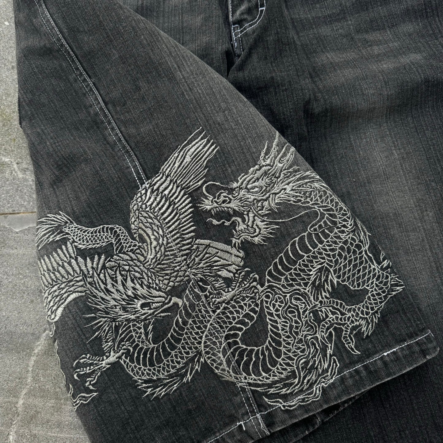 gorgeous dogtown black faders - 36x15”