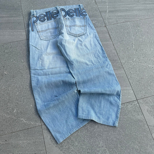 pelle pelle spellouts - 33x30”