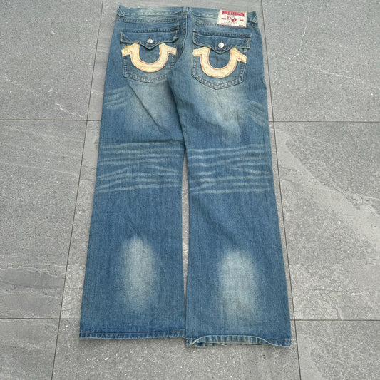 baggggy trueys - 40x34”