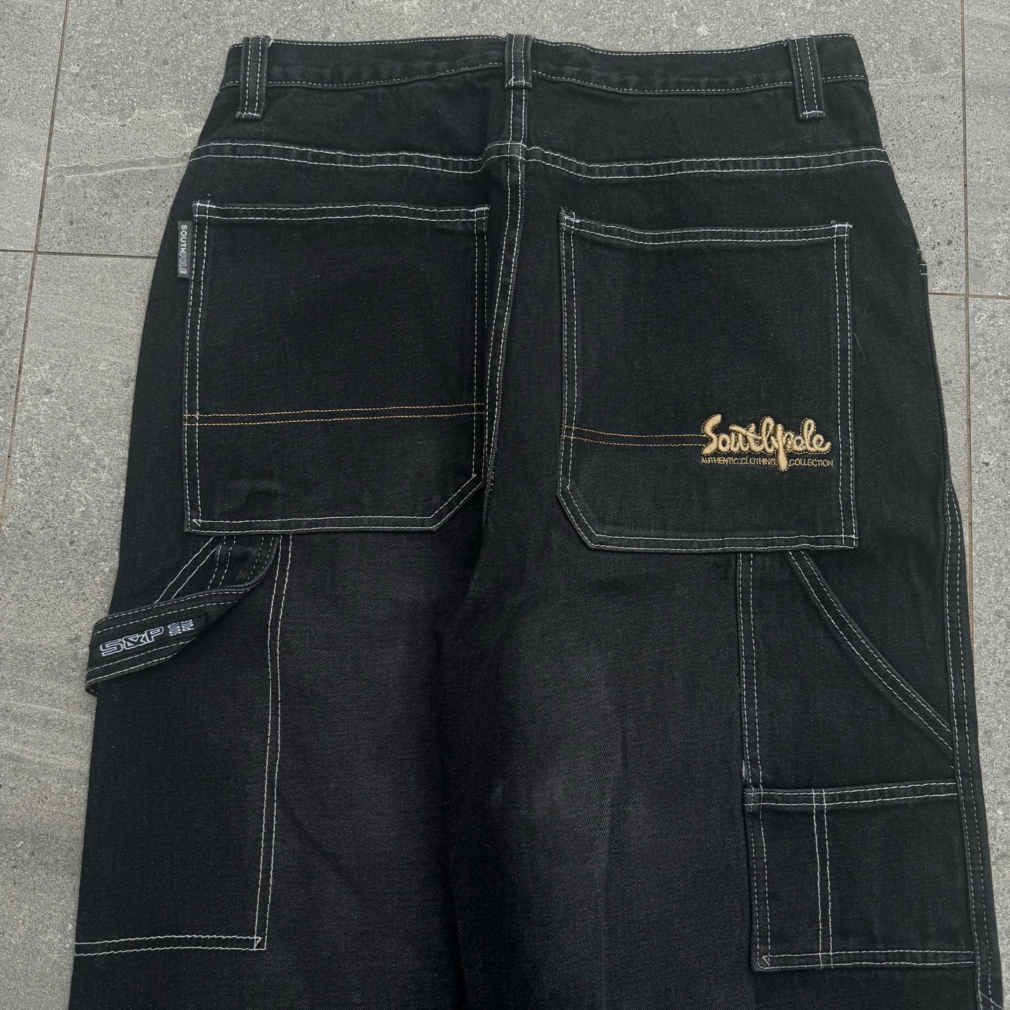 og southpole carpenters - 34x31”