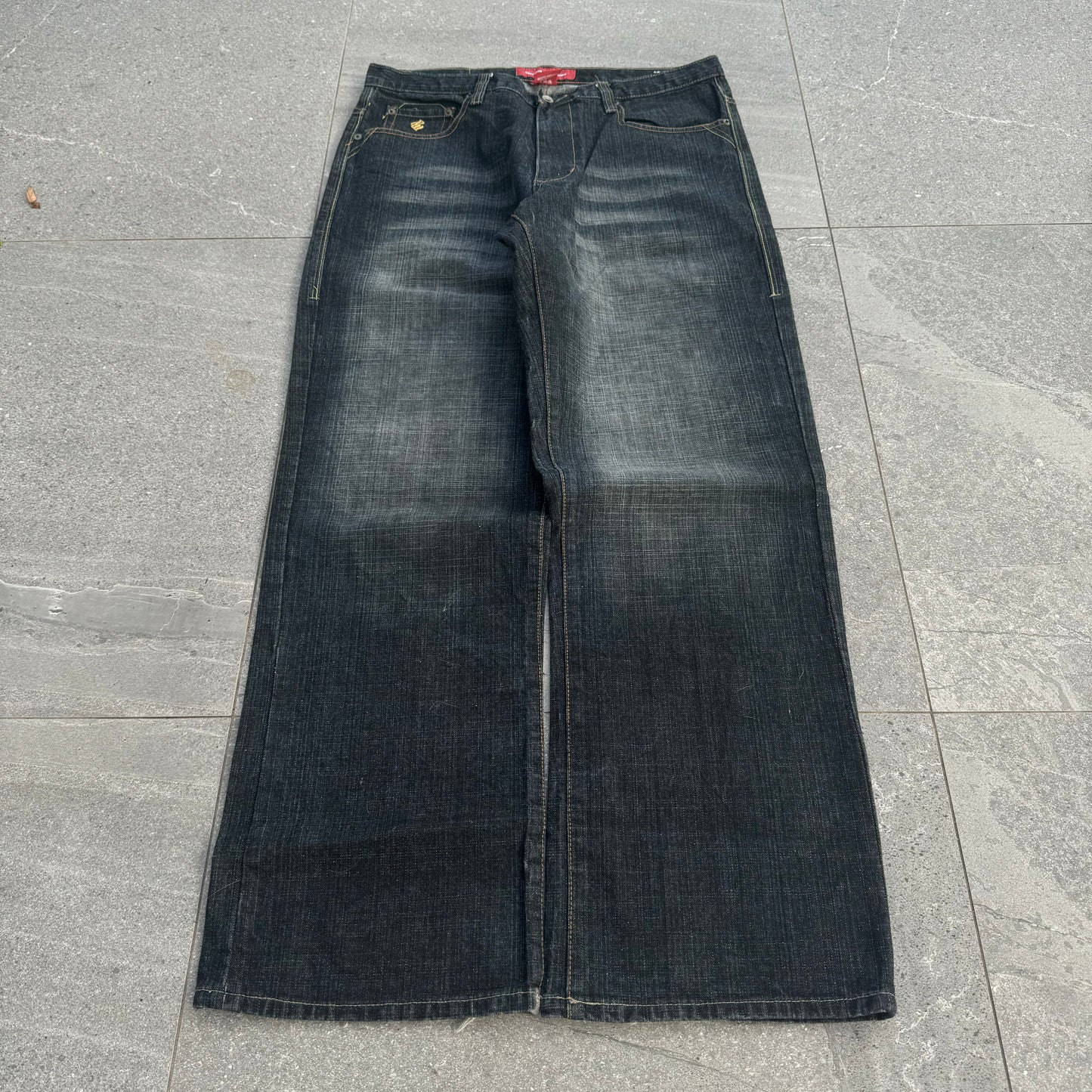 most beautiful rocawear jeans - 36x33”