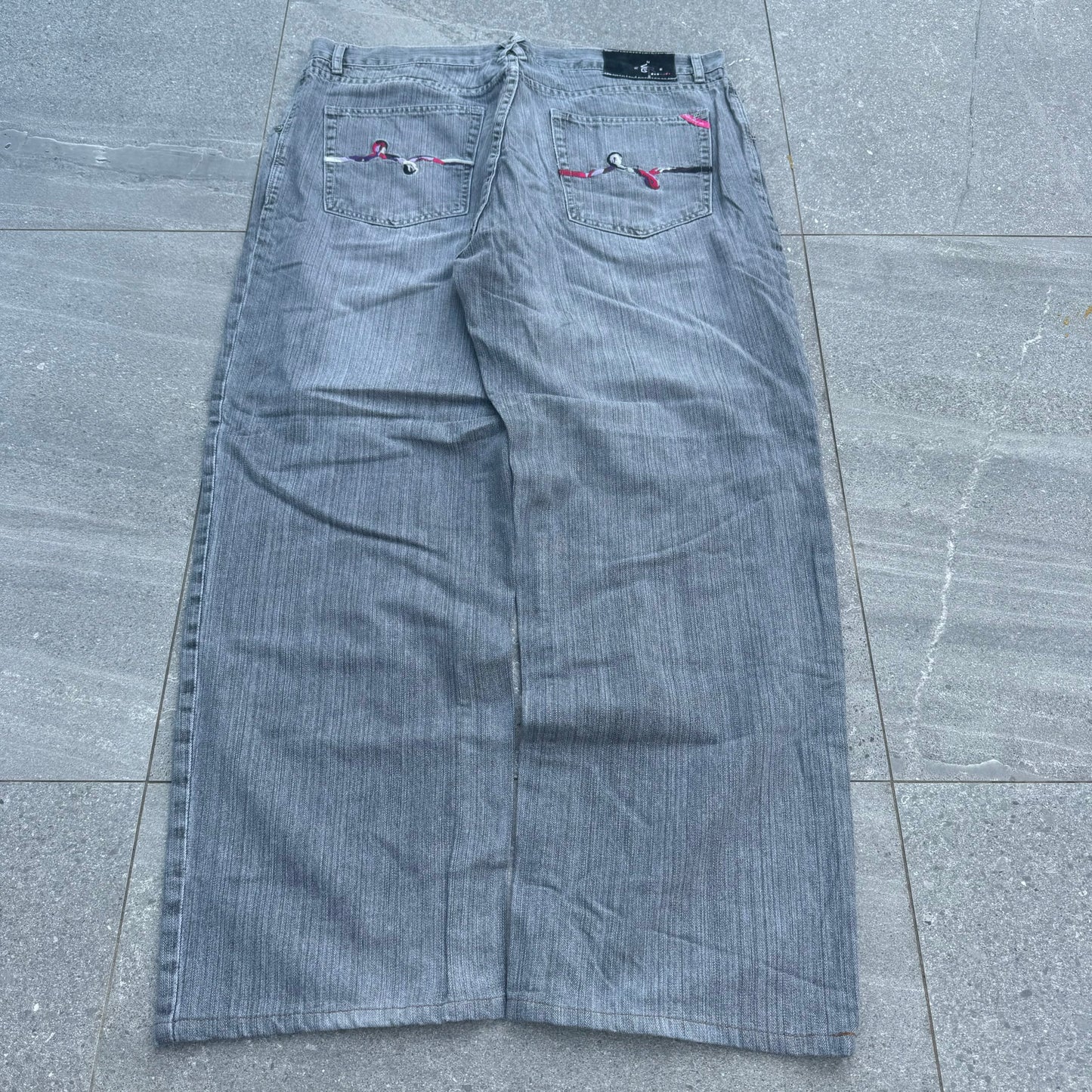 absolutely gorgeous phenomenal LRG jeans - 40x32”
