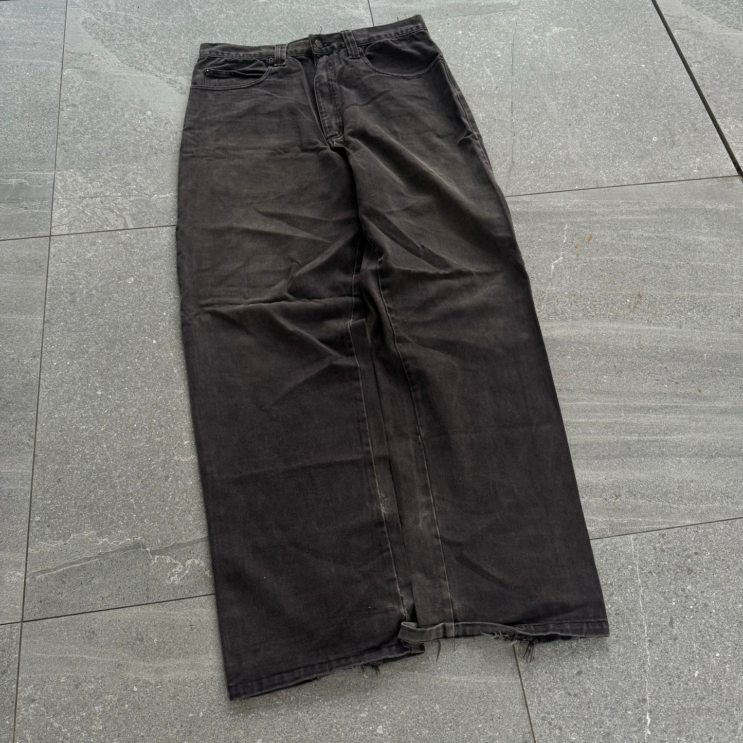 fubu jeans - 36x33”