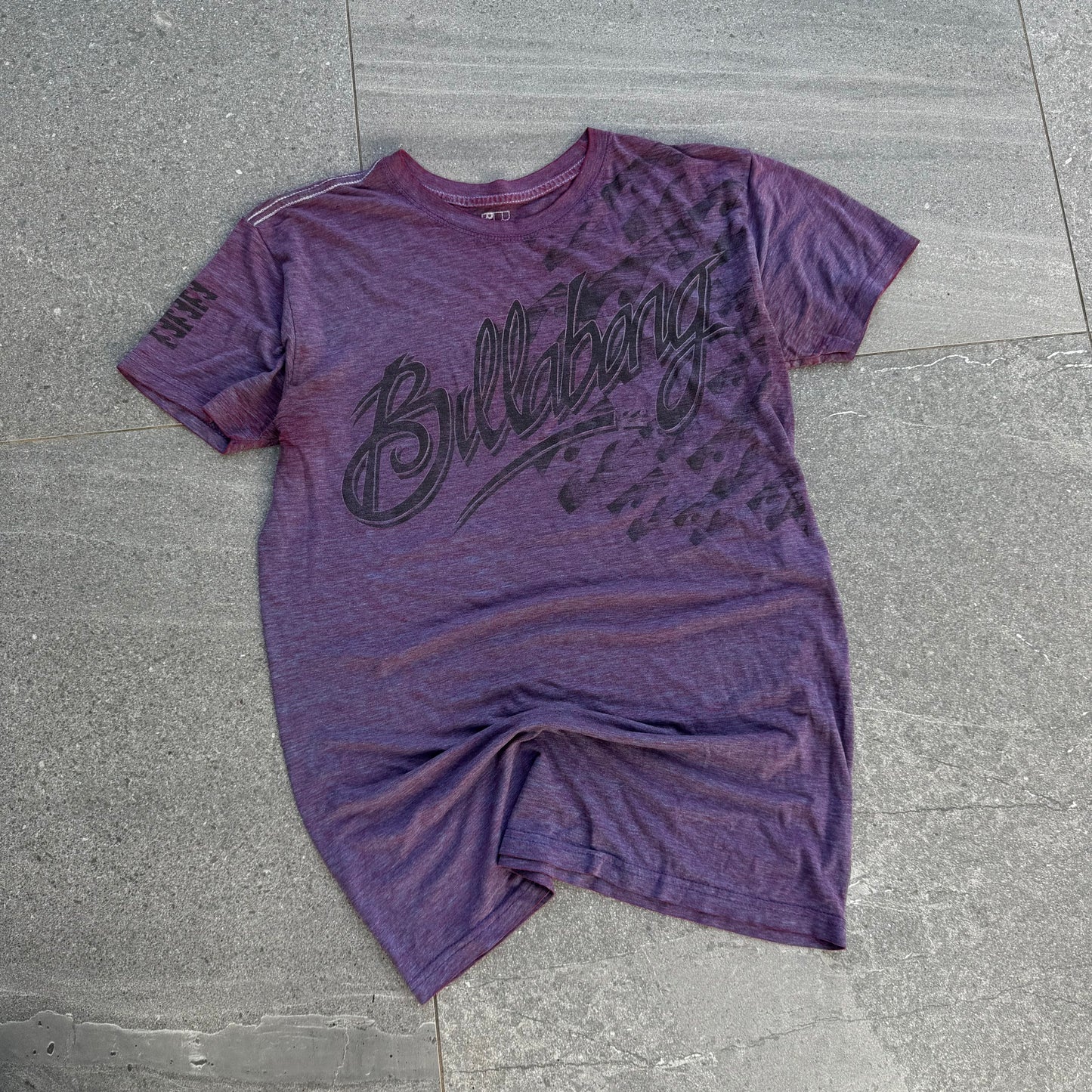 leaaaaaan paper thin billabong tee - S