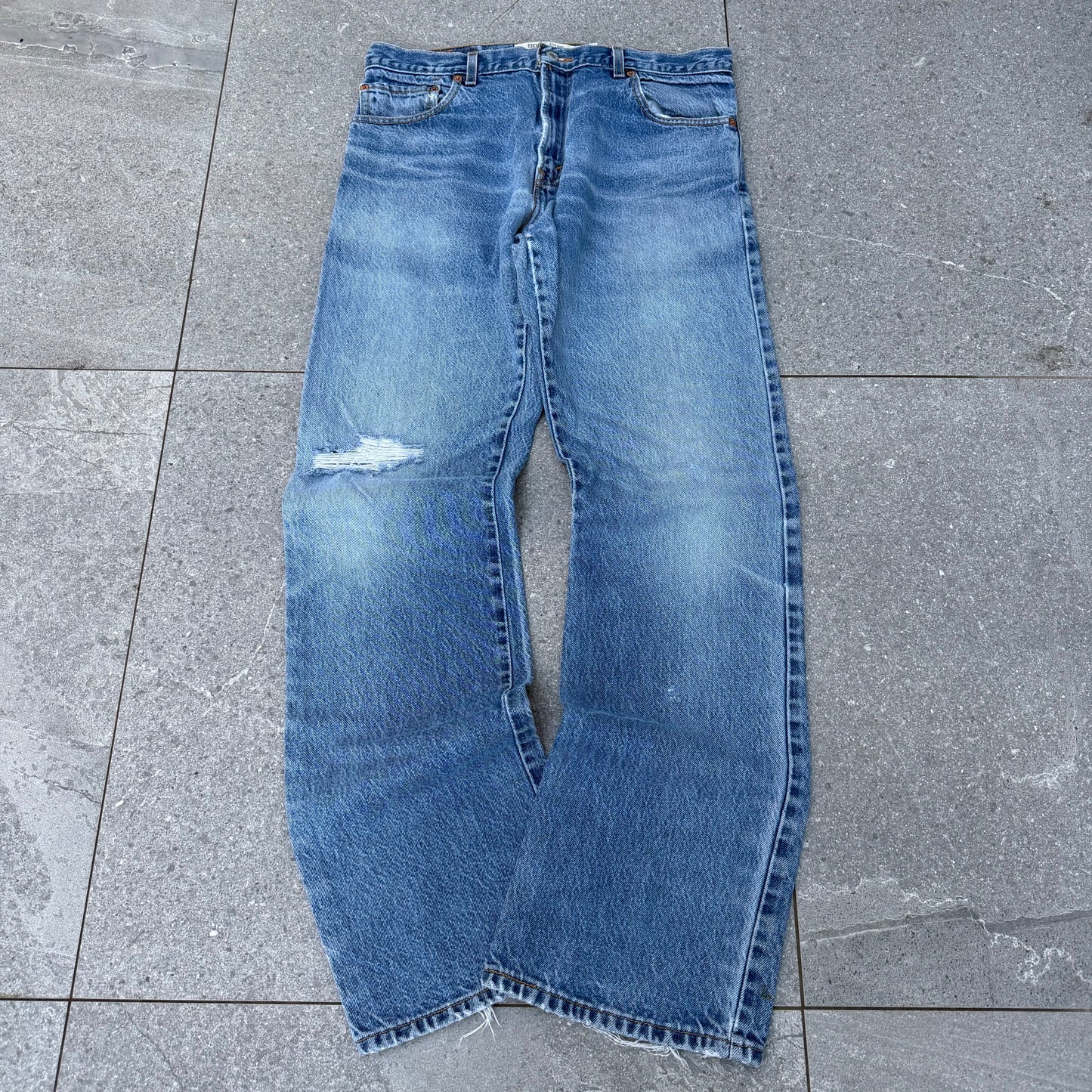 perfect distressed 517 bootcuts - 34x34”
