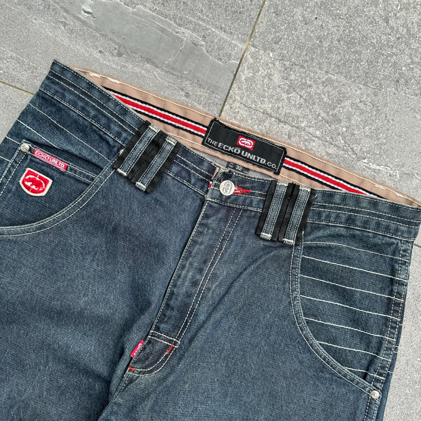 ecko jeans - 32”