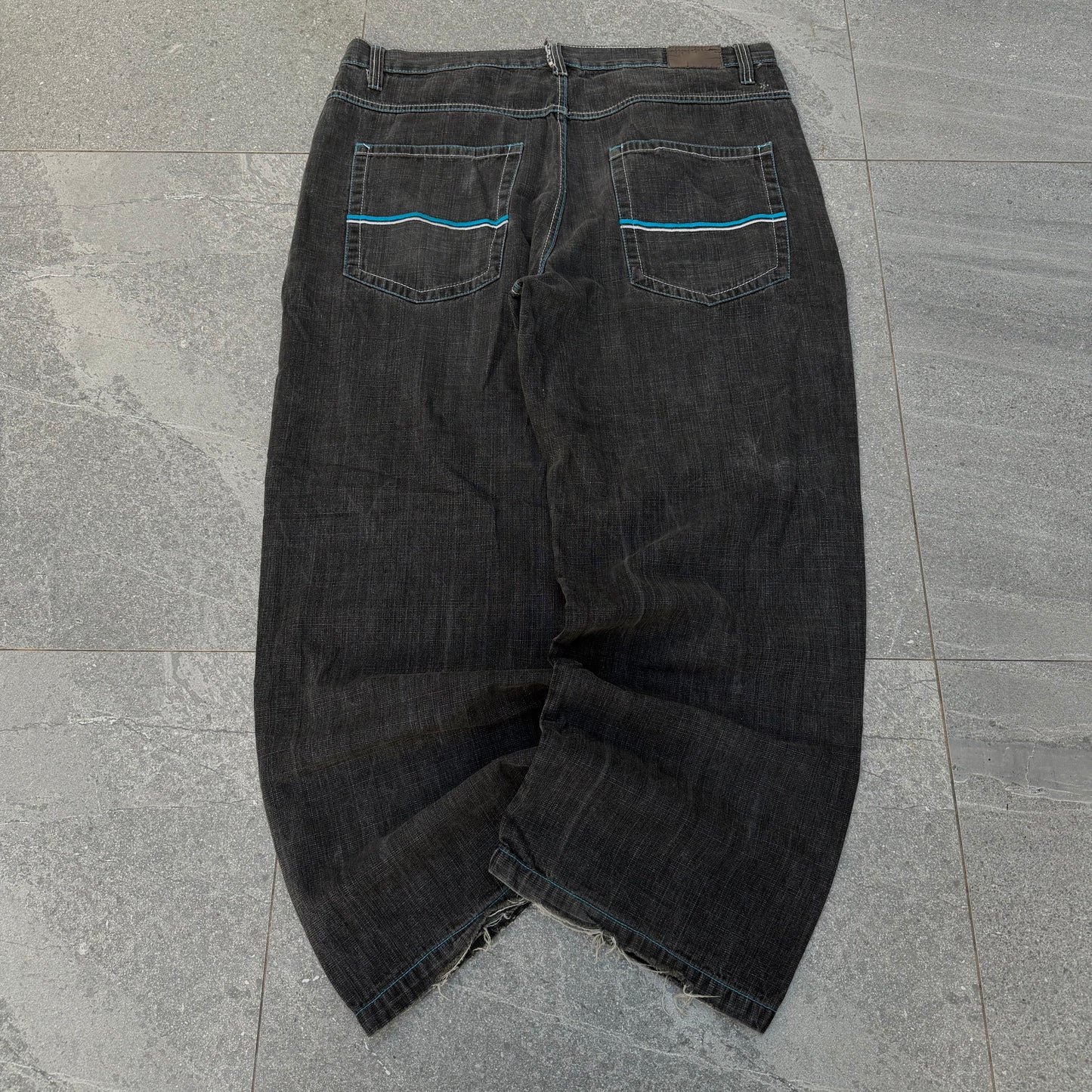 fat blue accent dodecas - 40x31”