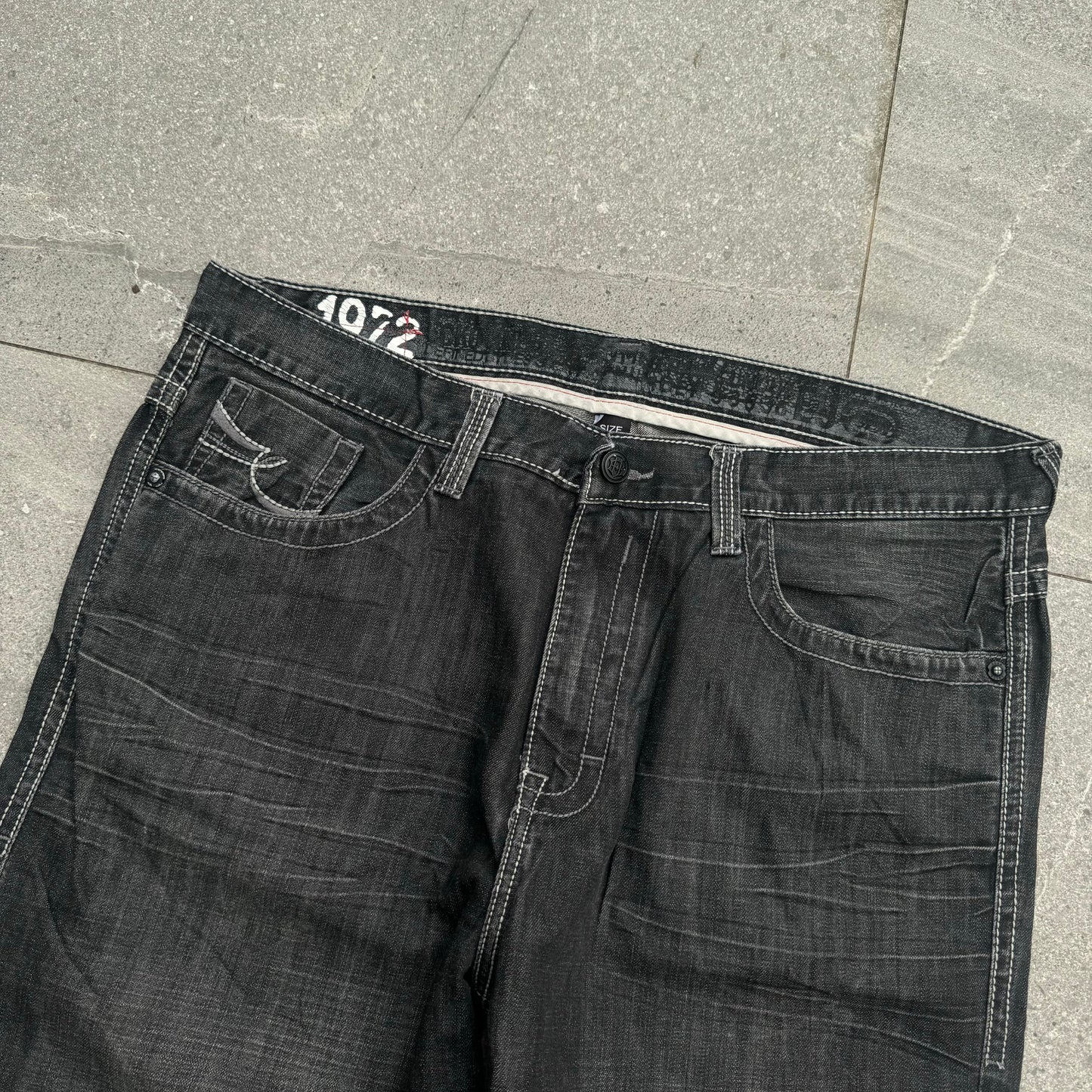 fucking nutttts ecko jeans - 40x30”