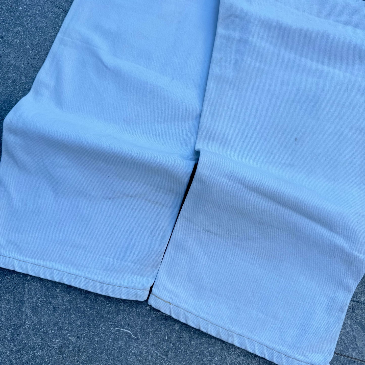 tommy jeans - 36x33”