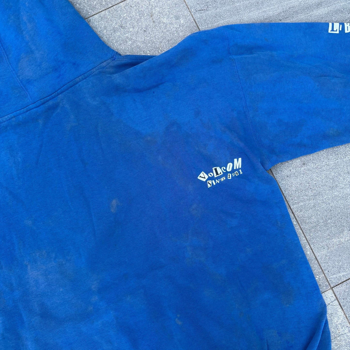 thrashed volcom hoodie - XL