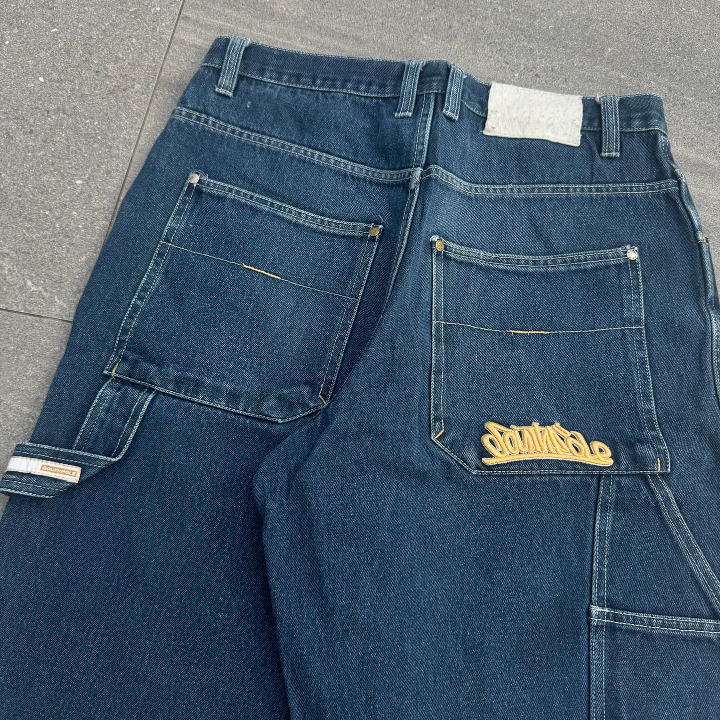 southpole graffiti jorts - 34x13”