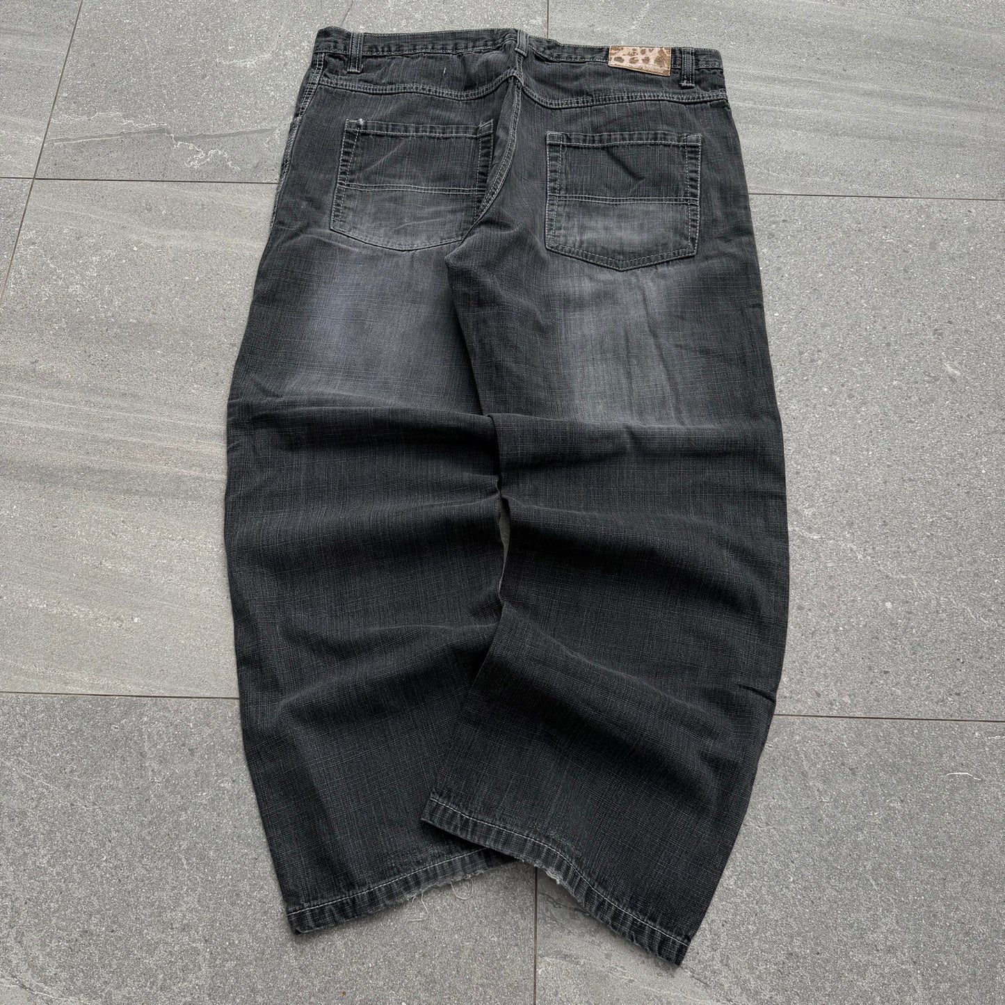 dodeca southpoles - 40x32”