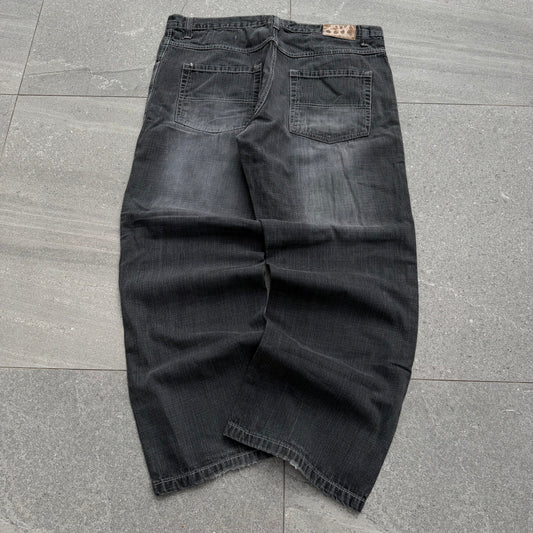 dodeca southpoles - 40x32”