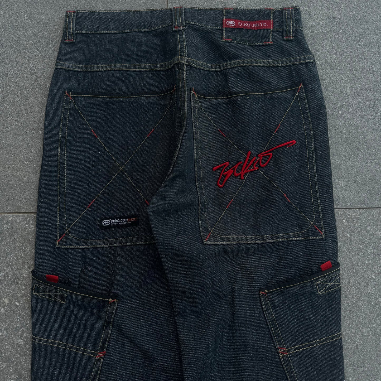 ecko side pockets :0 - 33x31”