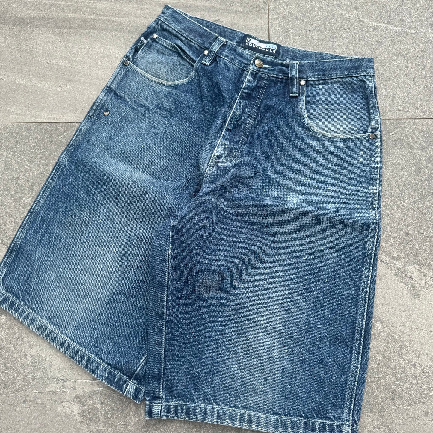 hard southpole graffiti jorts - 34x13”