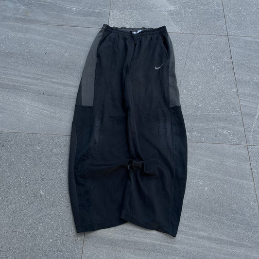dri fit nike trackpants - 32”