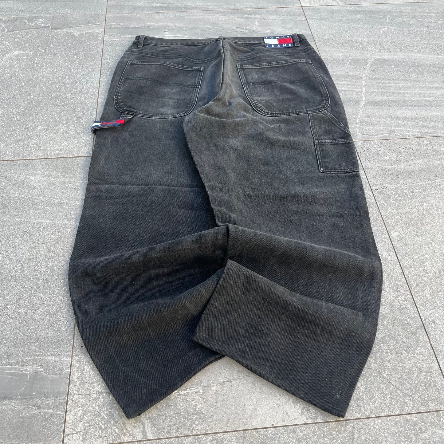 insane tommy jeans - 38x32”