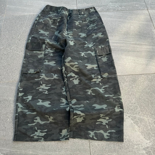 fattest camo pants i’ve ever seen - 36+ (elasticated waist)