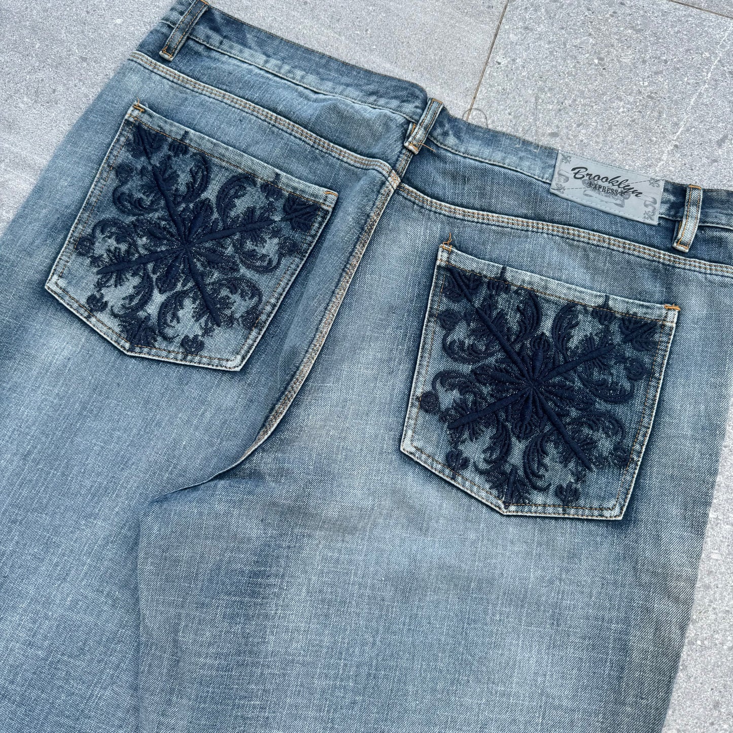 huge brooklyn xpress jeans -40x34”