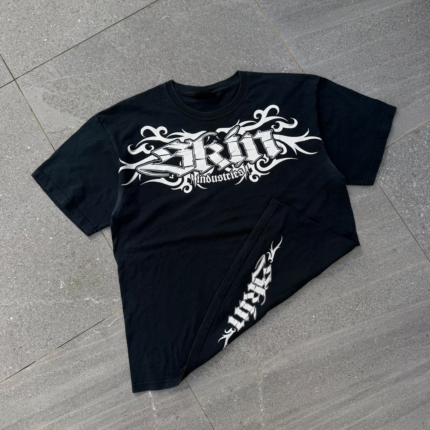 grail skin industries tee - L