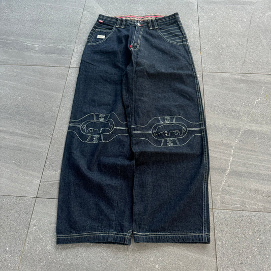 fatfatfat eckos - 33x32”